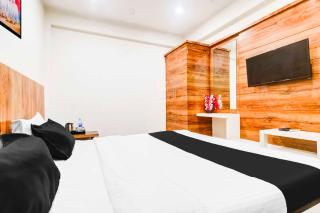 Collection O Indore Gandhi Hall - 6