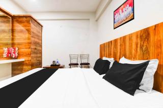 Collection O Indore Gandhi Hall - 5