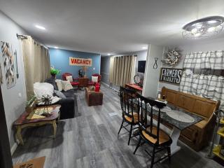 Barbara's Farmhouse 58 minutes from Arrowhead - 6