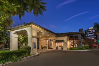 University Park Inn & Suites, an Ascend Collection Hotel - 5