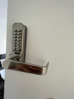 Skyway Suites Luton - 6