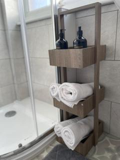 Skyway Suites Luton - 3