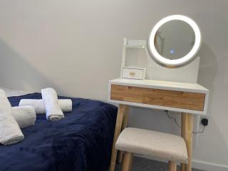 Skyway Suites Luton - 1