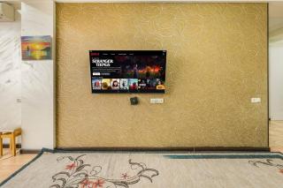 Sunny 2 Bedroom Apartment with Balcony near Opera House - 4