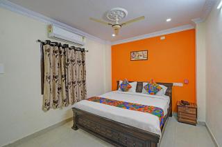 FabHotel Sri Balaji Grand - 1