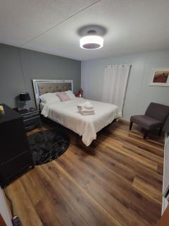 2 min to Chiefs camp 58 min to Arrowhead stadium - 3