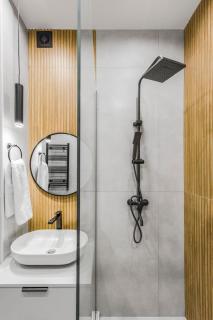 Super Central Location! New 2 Bedroom Apartment! - 3