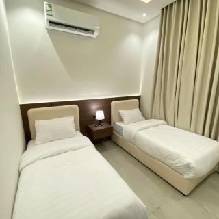 Billiards, private cinema, and two bedrooms - 5