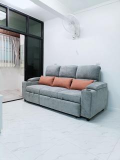 Charming Bangkok Apartment with City Views - 4