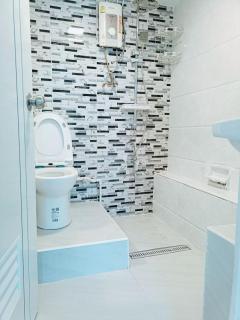 Charming Bangkok Apartment with City Views - 2