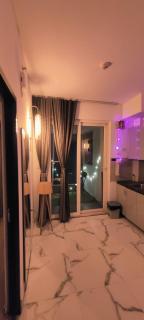 Peaceful Place to stay with high rise view near IGI airport and metro station - 8