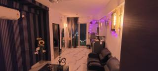 Peaceful Place to stay with high rise view near IGI airport and metro station - 7