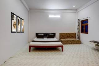 Hotel O by OYO The Grand Guest House - 2