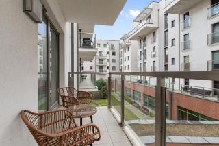 Waterlane Riverside SPA, Pool & Gym by Downtown Apartments - 1