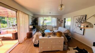 Stay on Stafford - 1