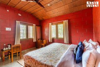 StayVista at Jims Farmstay with Pool, Pet-friendly - 5