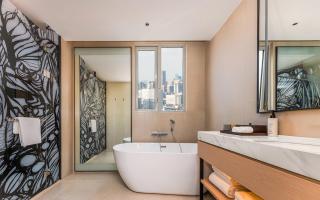 Mehood Lestie, Qingdao May Fourth Square MixC - 7