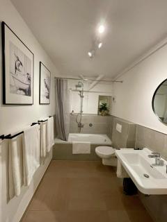 Apartment with Kitchen, Conservatory, Rain Shower - 2