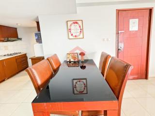 Strategic Rasuna 3BR Apt Fits 12 Pool & Wi-Fi - 7