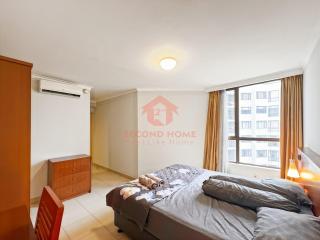 Strategic Rasuna 3BR Apt Fits 12 Pool & Wi-Fi - 1