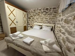 White Stone Apartments - Ground Floor - 0