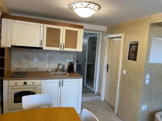 White Stone Apartments - Ground Floor - 8