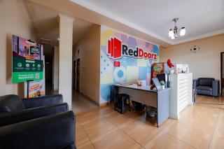 RedDoorz near Exit Toll Sirkuit Sentul - 4