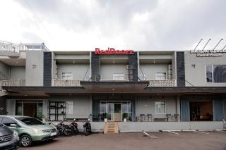 RedDoorz near Exit Toll Sirkuit Sentul - 5