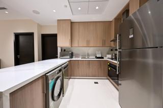 Luxury 3BR Full Burj Khalifa View Stay by World's Tallest Tower - 2