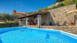 Rustic villa Pietro with panoramic view in Motovun - 0