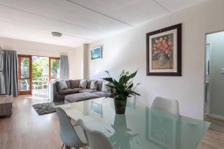 2bed in sandton city - 0