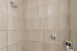 Modern Sandton City central with balcony - 2