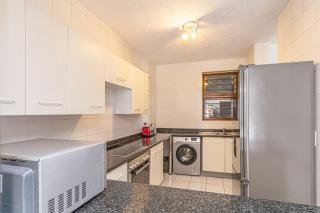 Sandton city 3 bedroom apartment with balcony - 1