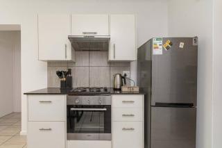 3 bedroom apartment in sandton city - 7