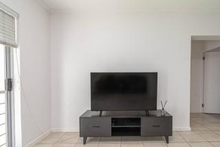 3 bedroom apartment in sandton city - 3