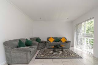 3 bedroom apartment in sandton city - 4