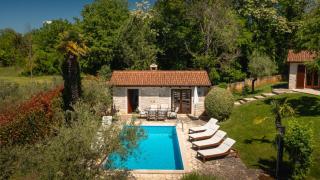 Rustic Villa Cehici with pool in Sveti Lovrec - 2