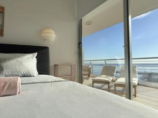 Breathtaking Sea and Marina View City Center 2 bdr - 7