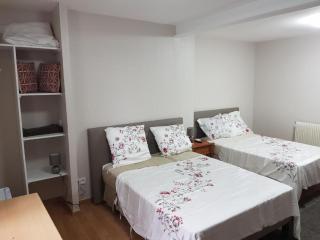 Renovated house ideal for families and friends - 1