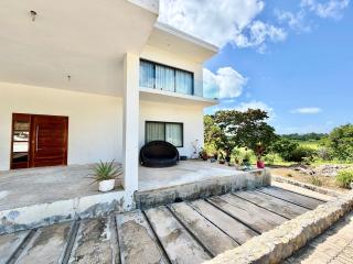 Amuji Accommodation and Apartments - 9