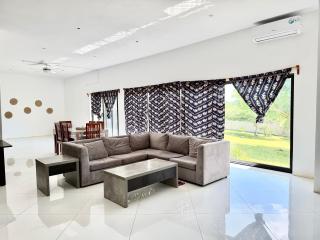 Amuji Accommodation and Apartments - 1