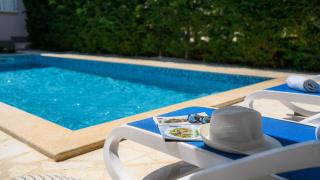 Beautiful Villa Lakora with pool in Porec - 9