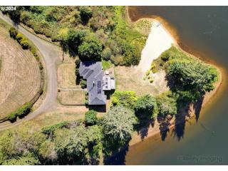 Lake House - Pacific City - 3