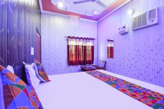 FabHotel Royal Villa - 3