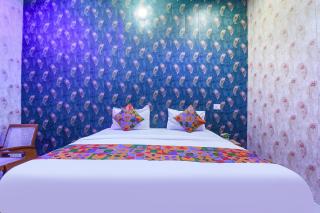 FabHotel Royal Villa - 2