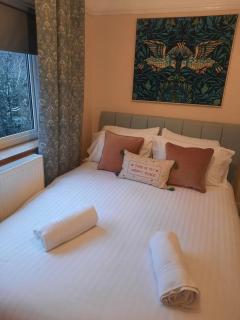 The Grantchester - Charming 20th Century Home - 2