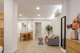 Bright & Modern Apartment - Rose y Maya - 1