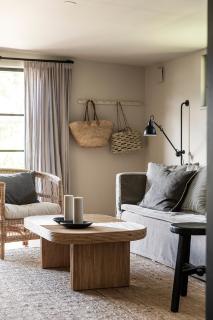 Modern Guesthouse - 4