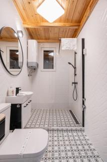 Gallery Home with A/C - 3