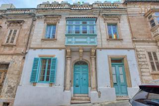 4BR Home in Prime Location Just Off the Promenade by 360 Estates - 9